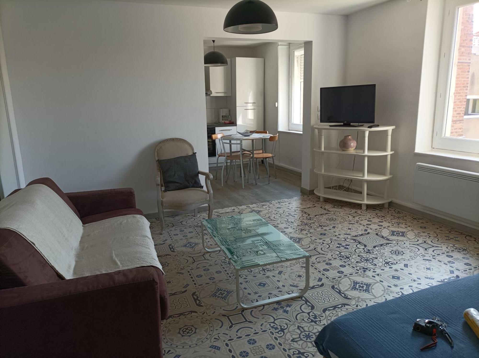 Saëns 5-T2 avec garage privé optionnel-Centre historique et plages à 16km ! Béziers Extérieur photo